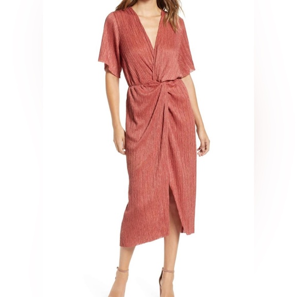 All in Favor Dresses & Skirts - All in Favor Dolman Plisse Midi Dress Rust Terracotta Women M Twist Front